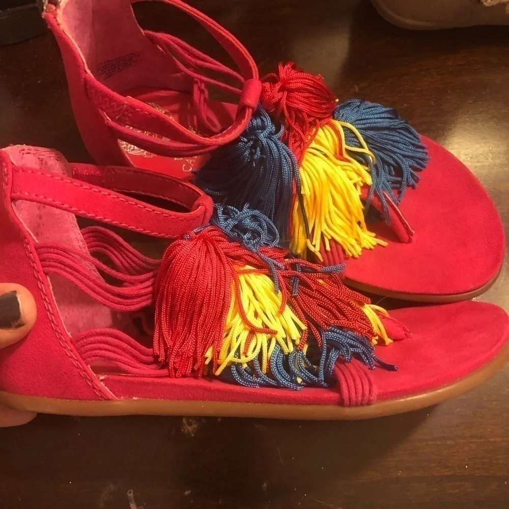 Vince Camuto pom pom pink Sandals size 12